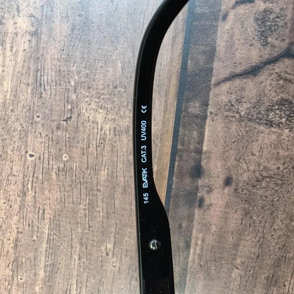 N/A stylish black